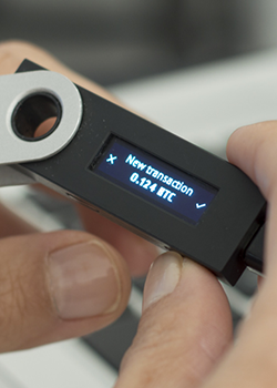 Ledger Nano S — Hardware